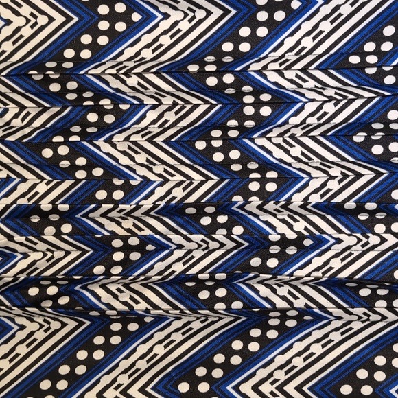 Pleated front easy pack dress, 41" long - Picture 3 of 3